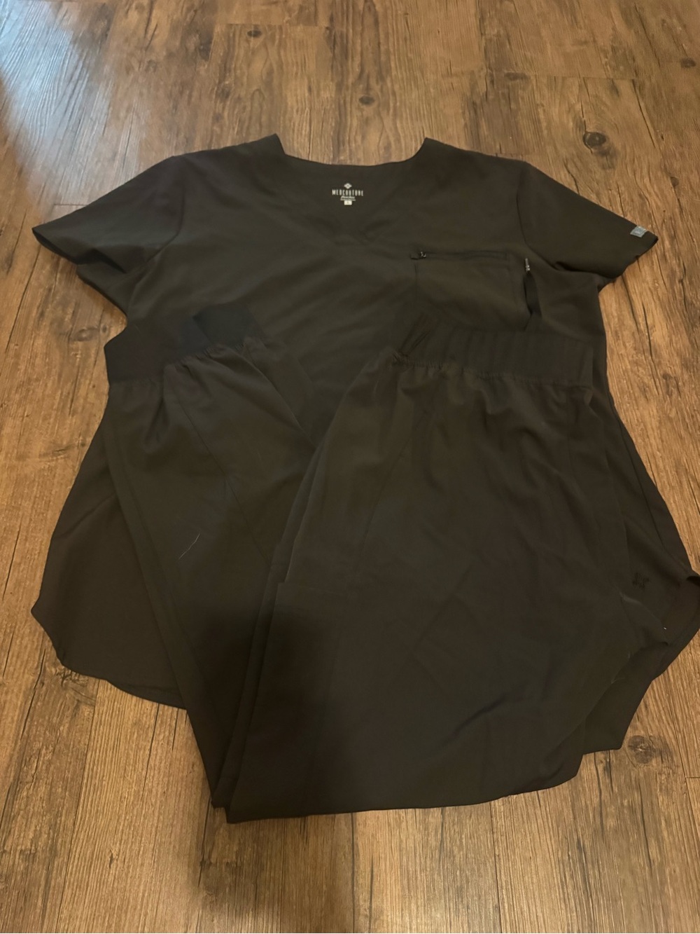 Women’s scrub set